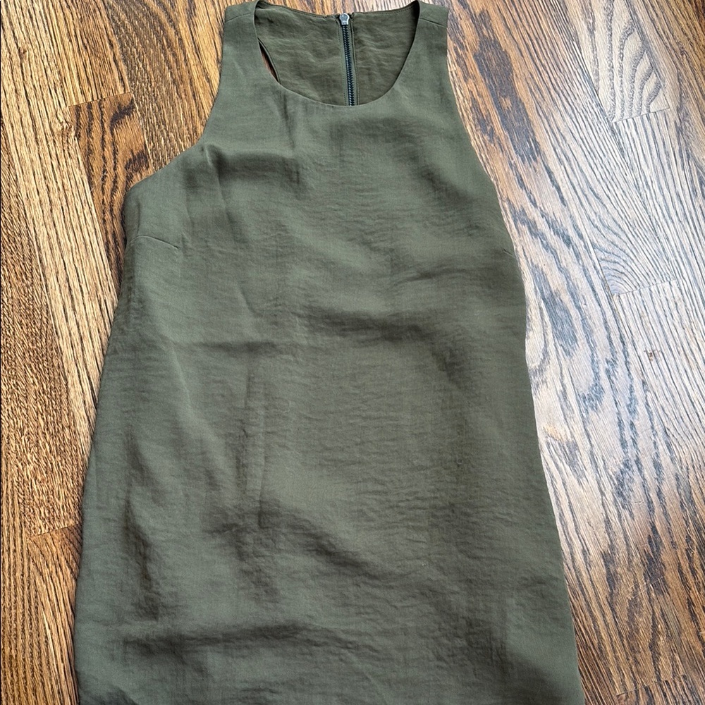 Banana Republic Olive Green Blouse. Zipper back.